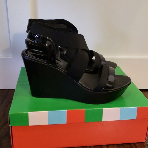 CHARLES by Charles David sandal Wedges - Picture 1 of 4